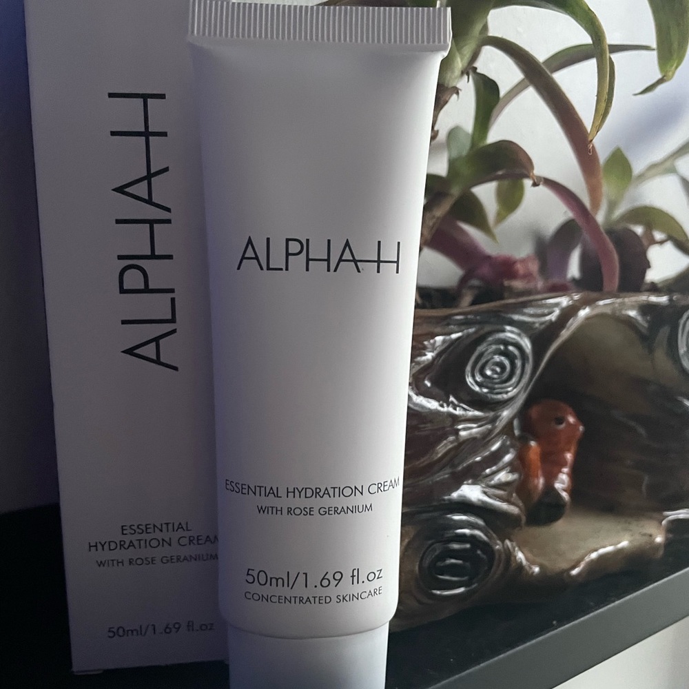 Alpha H  - Essential Hydration Cream With Rose Geranium 50ml - Brand New Sealed